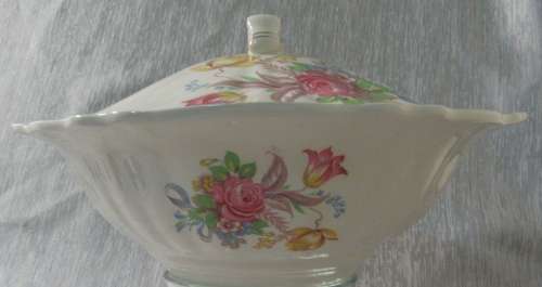 ABSOLUTELY BEAUTIFUL AND TRULY ELEGANT J&G MEAKIN OF ENGLAND ROSE & RIBON SERIES"  "SOL" 391413IS