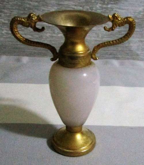 Cute urn style Brass bud vase with carved onyx accent. The onxy grain is white in color