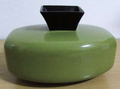 A MARVELOUS ART VASE BY SAMOU FINISHED IN AVO COLOR - STATEMENT PIECE