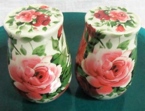 A STUNNING FLORAL VICTORIAN ROSE SALT & PEPPER SHAKER BY WILLIAM JAMES - BID PER EACH