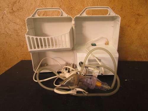 Eolo Nebulizer Model MB2 Model MB2 Breathing problems Flew, Asthma, Bronchitis