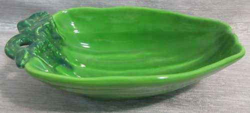 XMAS PROMOTION !!!!  LOVELY GREAN PEPER DESIGNED SERVING PLATTER BOWL