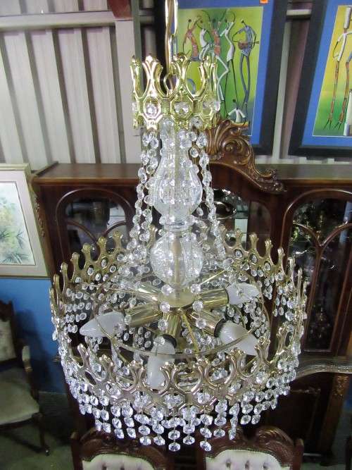 This is French Style basket style brass like & crystals ex large 6 bulp chandelier. Tested & Working