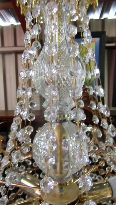 This is French Style basket style brass like & crystals ex large 6 bulp chandelier. Tested & Working
