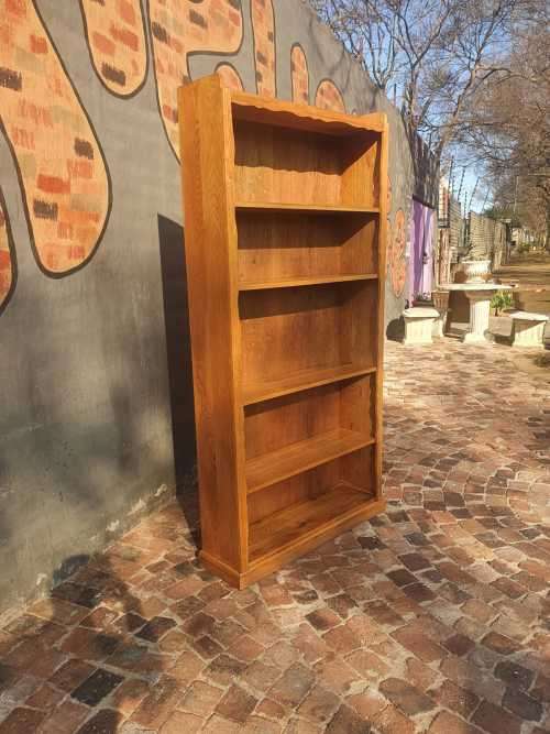 1.9 m Tall Solid Oak Bookshelf