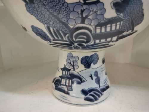 Large Oriental style Pedestal Bowl