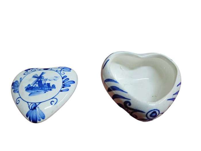 Delft Heart Shaped Trinket/Ring Box