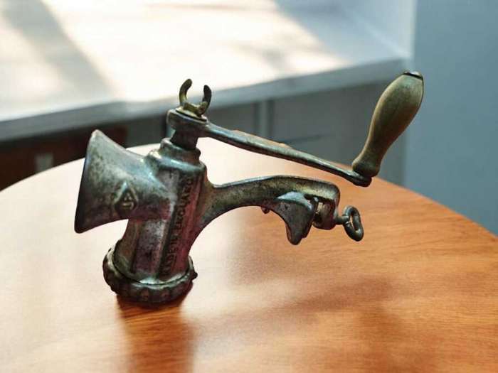 Vintage Nr5 Meat Mincer made in England