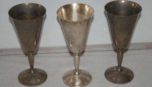 BEAUTIFUL SILVER PLATED WINE GOBLETS