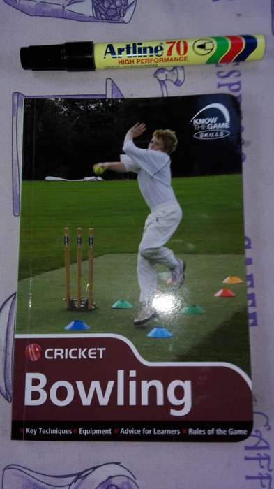 FAST AND FURIOUS A Celebration of Cricket`s Pace Bowlers Grantlee Keiza and a Bowling Skills booklet