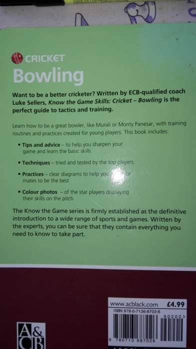 FAST AND FURIOUS A Celebration of Cricket`s Pace Bowlers Grantlee Keiza and a Bowling Skills booklet