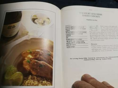 HEART A LA CARTE compiled by the HEART FOUNDATION selected from 16 of South Africa`s finest cooks
