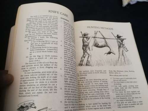 A HUNTERS HANDBOOK TIM IVINS KwaZulu Natal Hunting and Game Conservation