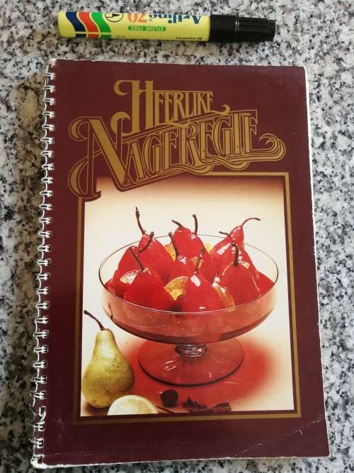 HEERLIKE NAGEREGTE SUID-AFRIKAANSE SUIKERVERENIGING ( resepte deserts puddings  )