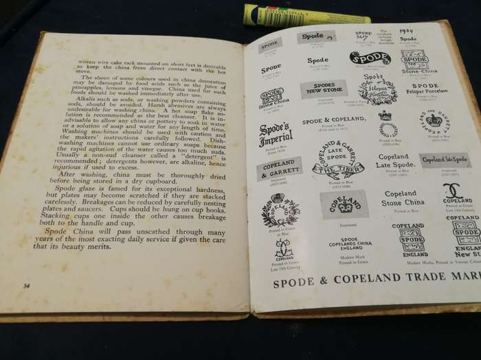 THE STORY OF SPODE  by G BERNARD HUGHES  1950 ( ceramics pottery  porcelain)