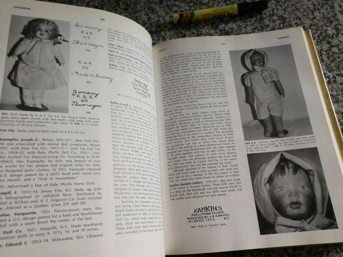 THE COLLECTORS ENCYCLOPAEDIA OF DOLLS 2000 Illustrations DOROTHY S ELIZABETH A & E J COLEMAN