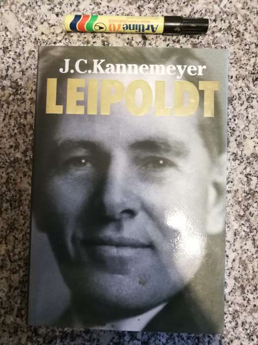 LEIPOLDT `n LEWENSVERHAAL J C KANNEMEYER ( Afrikaans )