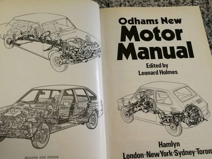 ODHAMS NEW MANUAL Ed. LEONARD HOLMES How your car works , Servicing , Purchase Reprint 1977