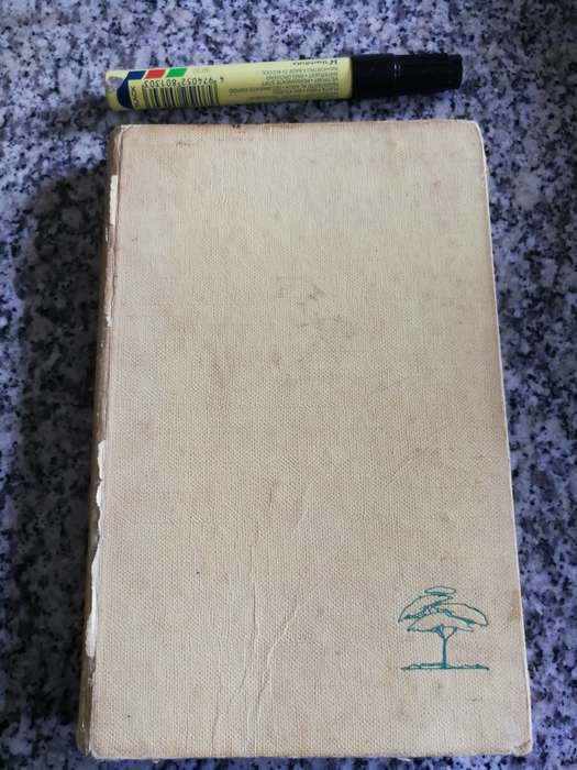 MANY TREKS MADE RHODESIA S P OLIVIER ( Book states C P Olivier  which is an error ) No D/  jacket