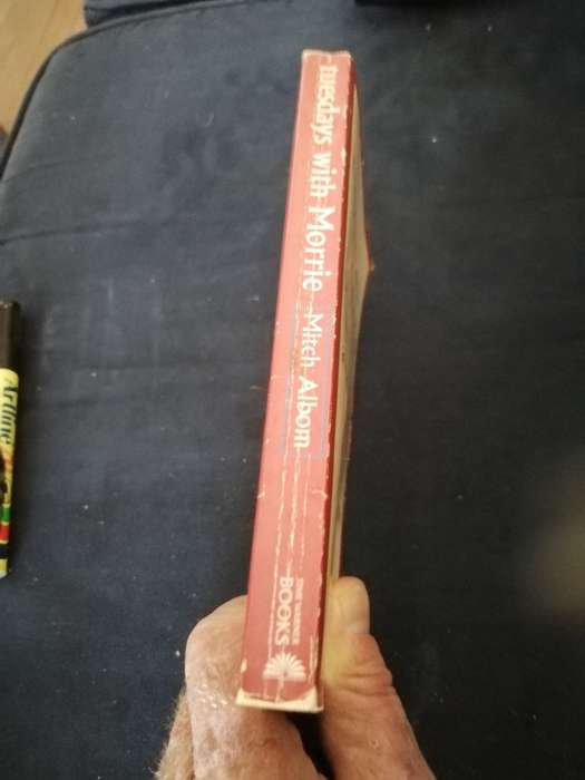 TUESDAYS WITH MORRIE by MITCH ALBOM ( hardcover )