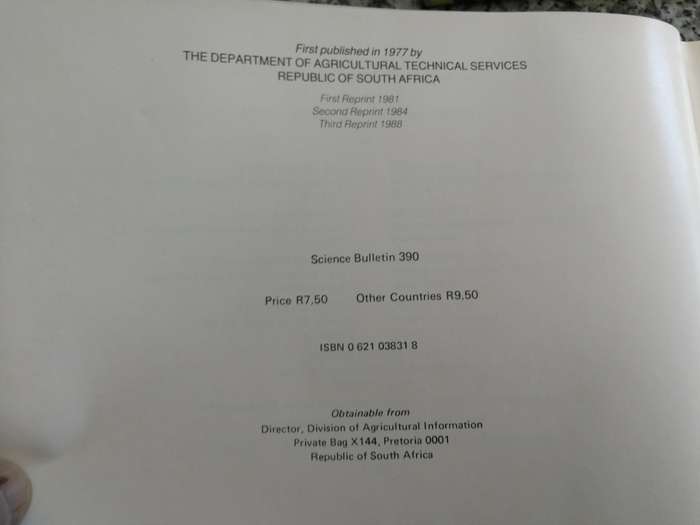 SOIL CLASSIFICATION A Binomial System for South Africa C N MACVICAR R F LOXTON J M de VILLIERS  1977