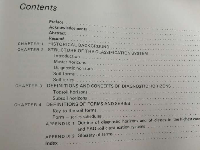 SOIL CLASSIFICATION A Binomial System for South Africa C N MACVICAR R F LOXTON J M de VILLIERS  1977