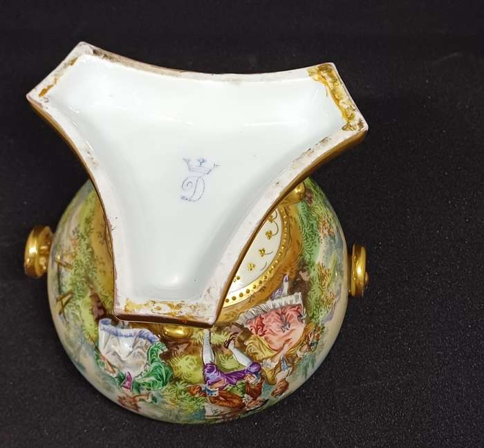 DRESDEN ANTIQUE PIECE