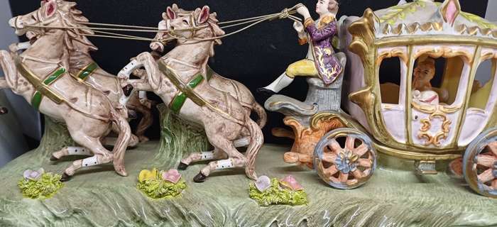 STUNNING PORCELAIN HORSE CARRIAGE