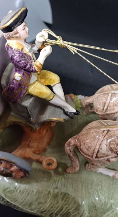 STUNNING PORCELAIN HORSE CARRIAGE