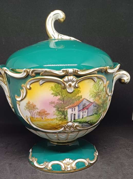 Stunning porcelain piece