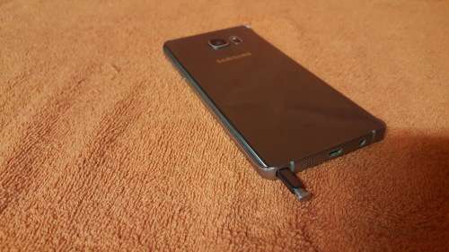 Mint Condition Samsung Galaxy Note 5 + Cover + Tempered Glass Screen Protector