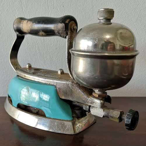 Coleman Primus Iron - Model 611A - 1940's - Gasoline Coleman Iron