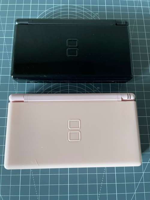 Nintendo DS Lite Bundle