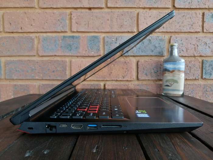 Acer Predator Helios 300 Gaming Laptop - **Core i7, 16GB RAM, NVMe + HDD dual, NVidia GTX1060, IPS**