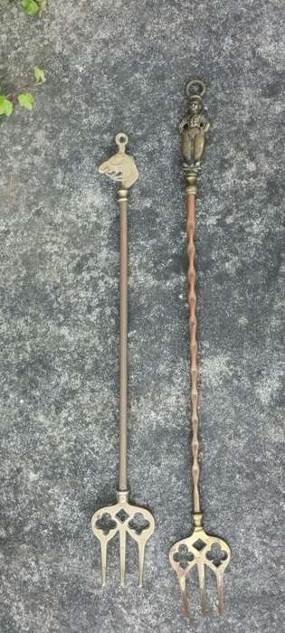 VINTAGE Brass Toasting Forks × 2