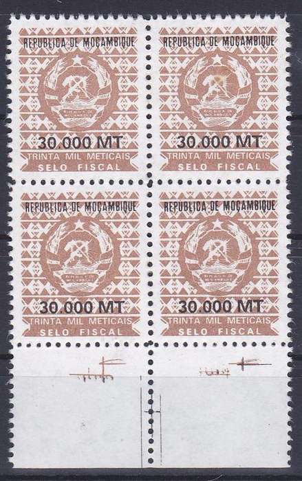 MOZAMBIQUE 30 000 METICASH REVENUES BLOCK OF 4