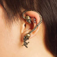 Skulls wrap around earring / ear cuff