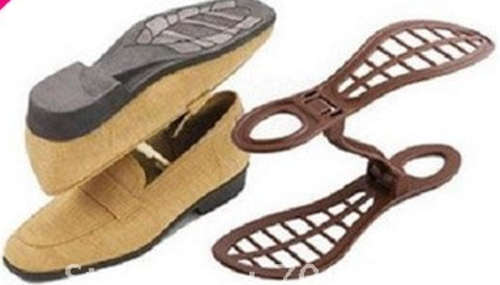 Space Saving Shoe Stacker ( 4 stackers for 1 bid)