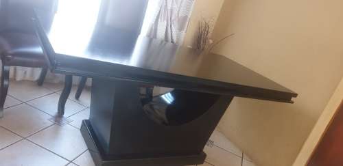 6Seater Dinning room table