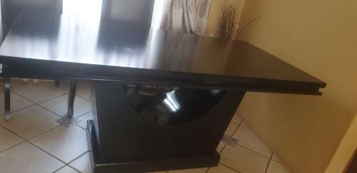 6Seater Dinning room table