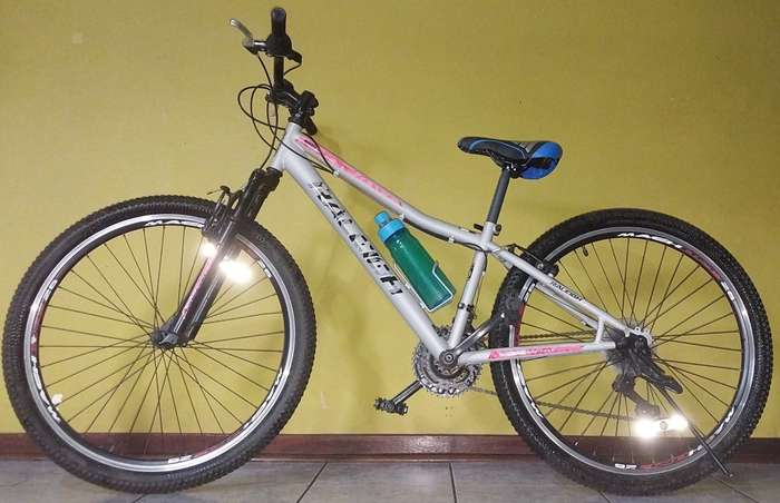 RALEIGH 26-inch 21-Speed Mountain Bicycle