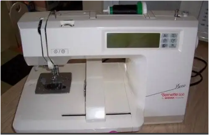 Bernette Deco 500 sewing and embroidery machine