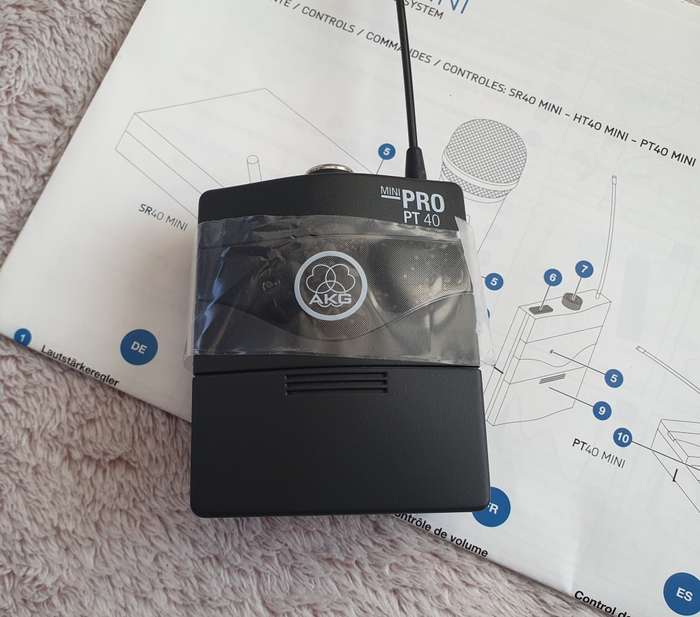 AKG WMS40 Mini Wireless Guitar Instrument System