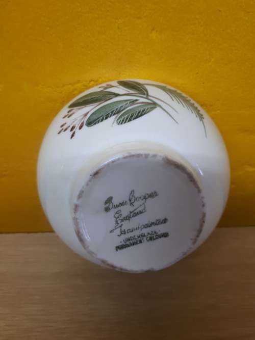 Vintage Susie Cooper Sugar Bowl