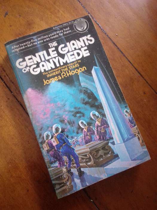 The Gentle Giants of Ganymede - James Hogan 1981 Paperback