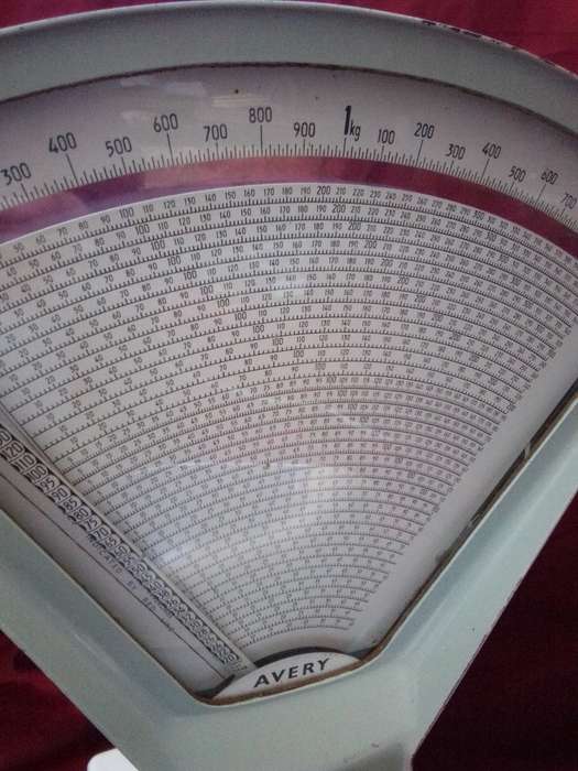 1950`s - 60`s Large (Heavy) Cast Iron Avery Grocers Scale (2kg)
