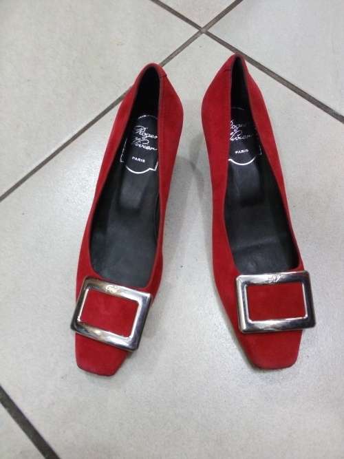 Roger Vivier Belle Vivier suede pumps