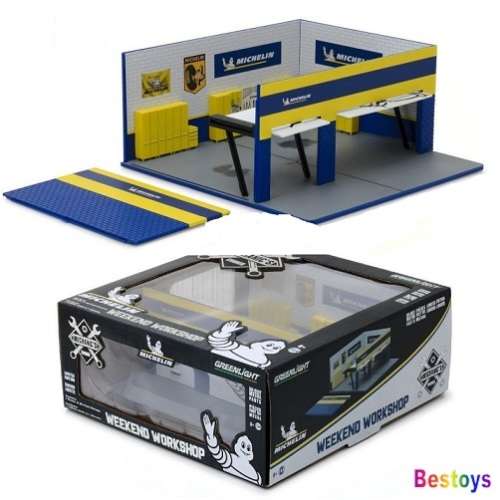 Greenlight Model Set Garage Workshop Mechanic's Corner Weekend Workshop "Michelin" 1/64 scale new