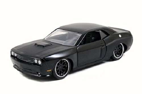 JADA Diecast Model Car Dodge Challenger SRT 8 SRT8 Dom Fast & Furious Movie Film TV 1/32 scale