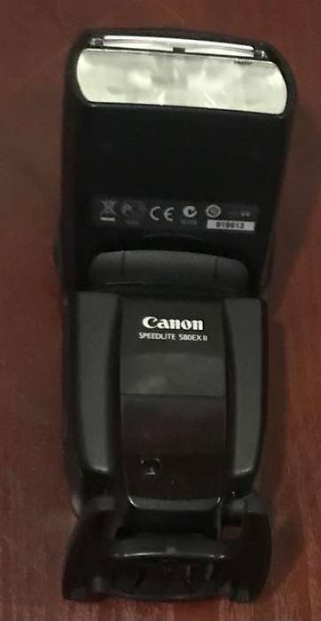 Canon SPeedlight 580EX II Flash - In excellent workIng OFF